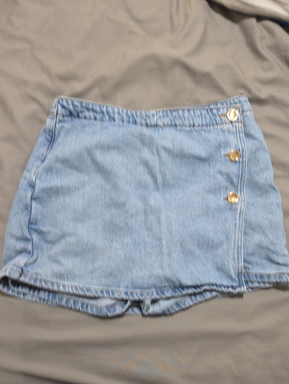 Amisu Light Blue Denim Skort with Gold Buttons